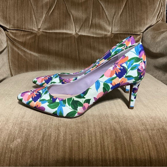 Kelly & Katie Shoes - Kelly & Katie Multicolor Floral Heels Women’s 6.5